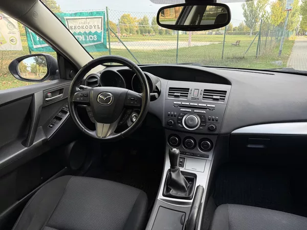 Mazda 3 2.0 Exclusive-Line - foto 28