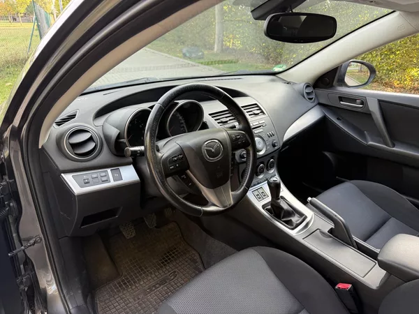 Mazda 3 2.0 Exclusive-Line - foto 29