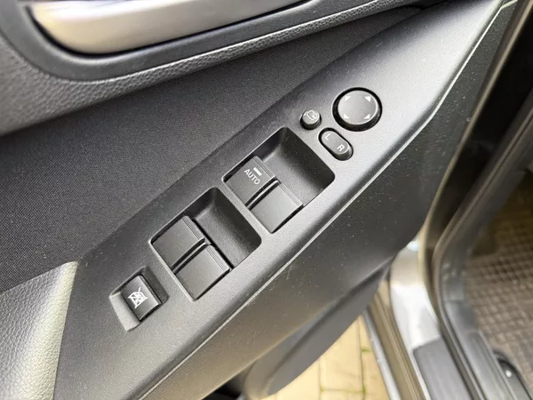 Mazda 3 2.0 Exclusive-Line - foto 30