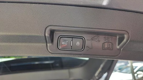 Ford Explorer 3.0 EcoBoost 336 kW PHEV 7míst - foto 15
