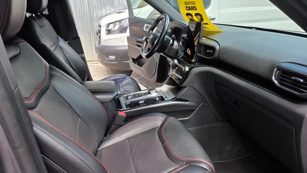 Ford Explorer 3.0 EcoBoost 336 kW PHEV 7míst - foto 17