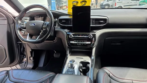 Ford Explorer 3.0 EcoBoost 336 kW PHEV 7míst - foto 19