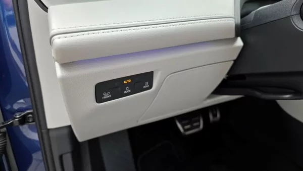 Volkswagen Passat 2.0 TDI 142kW Eleg DSG záruka - foto 24