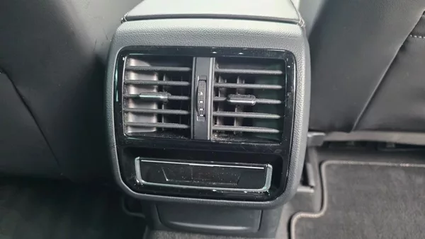 Volkswagen Passat 2.0 TDI 110kW DSG R-line - foto 16
