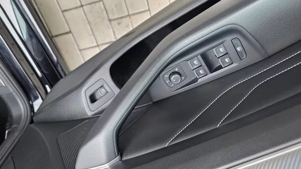 Volkswagen Passat 2.0 TDI 110kW DSG R-line - foto 18