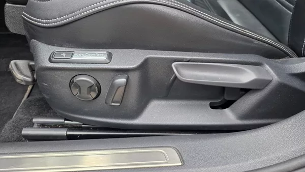 Volkswagen Passat 2.0 TDI 110kW DSG R-line - foto 19