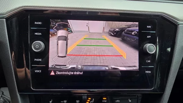 Volkswagen Passat 2.0 TDI 110kW DSG R-line - foto 34