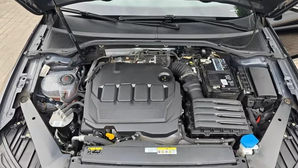 Volkswagen Passat 2.0 TDI 110kW DSG R-line - foto 35