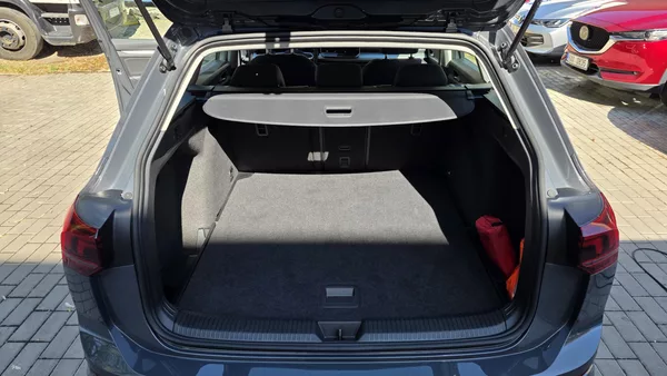 Volkswagen Golf 1.5 eTSI 85kW Life DSG7 Tažné - foto 10