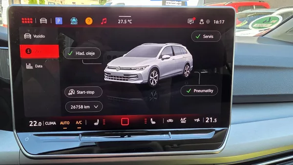 Volkswagen Golf 1.5 eTSI 85kW Life DSG7 Tažné - foto 27