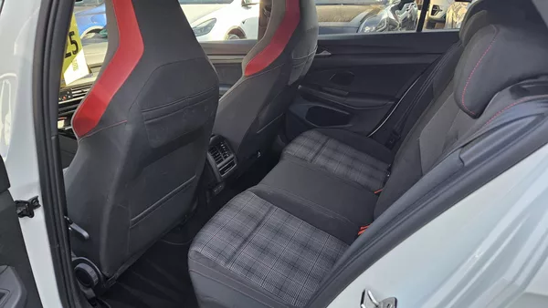 Volkswagen Golf GTI 2.0TSI 180kW DSG - foto 11