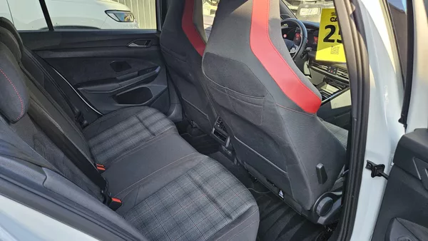 Volkswagen Golf GTI 2.0TSI 180kW DSG - foto 13