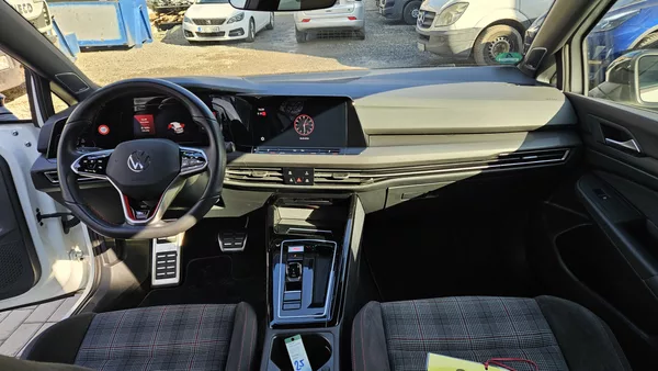 Volkswagen Golf GTI 2.0TSI 180kW DSG - foto 16