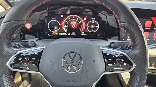 Volkswagen Golf GTI 2.0TSI 180kW DSG - foto 19
