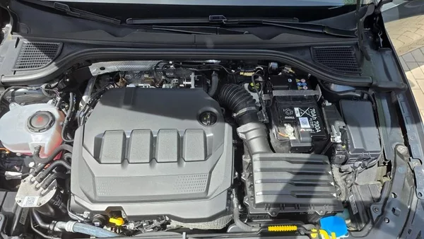 Volkswagen Golf 2.0 TDI 110kW Life záruka - foto 30