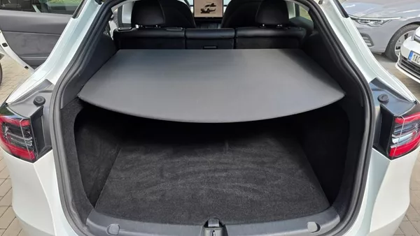 Tesla Model Y Long Range AWD DE SoH 90.2% - foto 10