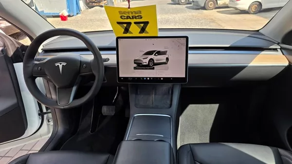Tesla Model Y Long Range AWD DE SoH 90.2% - foto 17