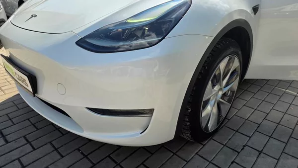 Tesla Model Y Long Range AWD DE SoH 90.2% - foto 36
