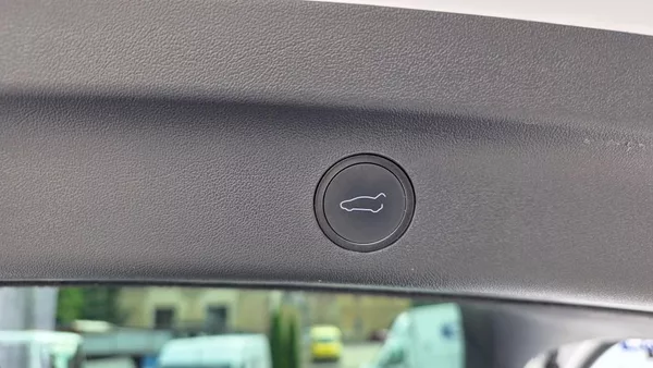 Tesla Model Y Long Range AWD SoH 91,4% - foto 11