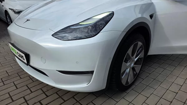Tesla Model Y Long Range AWD SoH 91,4% - foto 36