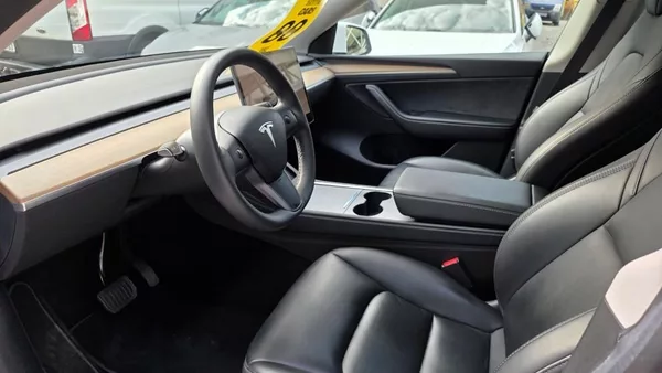 Tesla Model Y Long Range AWD SoH 91,4% - foto 8
