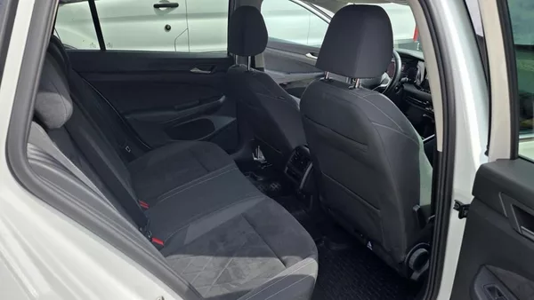 Volkswagen Golf 2.0 TDI 110kW DSG7 Style TZ - foto 13