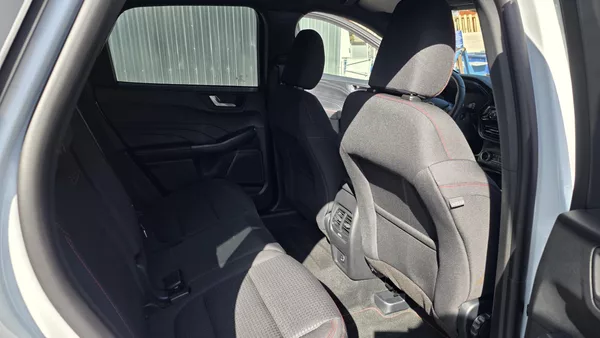 Ford Kuga 2.5i PHEV 165 kW ST-line AT TZ - foto 12