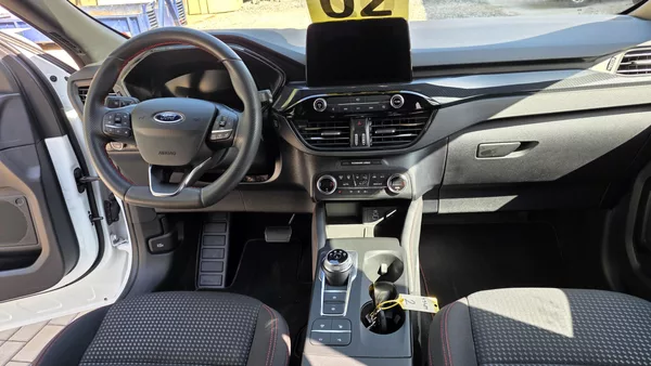 Ford Kuga 2.5i PHEV 165 kW ST-line AT TZ - foto 14