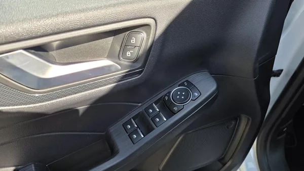Ford Kuga 2.5i PHEV 165 kW ST-line AT TZ - foto 15