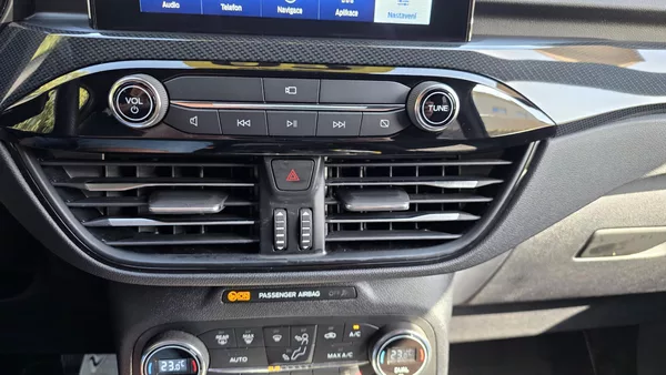 Ford Kuga 2.5i PHEV 165 kW ST-line AT TZ - foto 29