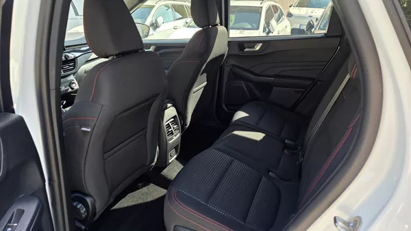 Ford Kuga 2.5i PHEV 165 kW ST-line AT TZ - foto 9
