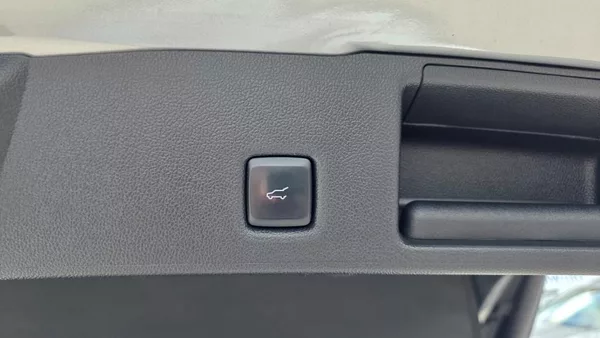 Ford Kuga 2.5i PHEV 165 kW ST-line AT TZ - foto 13