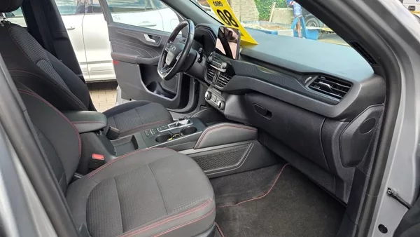 Ford Kuga 2.5i PHEV 165 kW ST-line AT TZ - foto 15