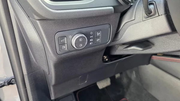 Ford Kuga 2.5i PHEV 165 kW ST-line AT TZ - foto 19