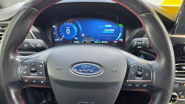 Ford Kuga 2.5i PHEV 165 kW ST-line AT TZ - foto 21
