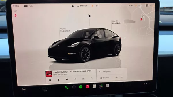 Tesla Model Y LR AWD DE Záruka SoH 92,7% - foto 20