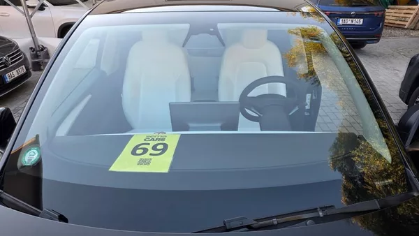 Tesla Model Y LR AWD DE Záruka SoH 92,7% - foto 38