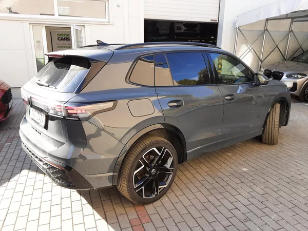 Volkswagen Tiguan 2.0TDI 142kW 4x4 DSG7 Rline TZ - foto 2