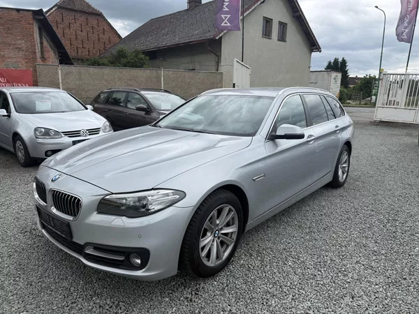 BMW Řada 5 518d Luxury Line - foto 3
