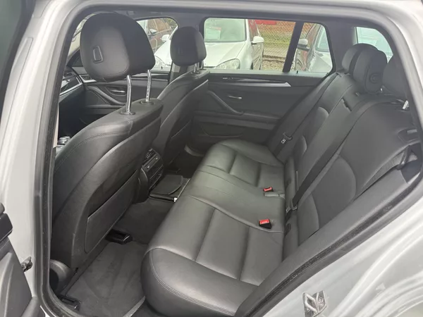 BMW Řada 5 518d Luxury Line - foto 9