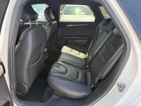 Ford Mondeo 2.0 TDCI ST-LINE - foto 9