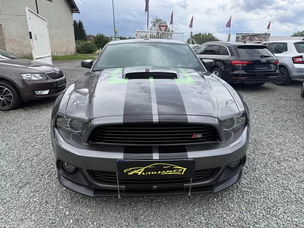 Ford Mustang 3.7 V6 - foto 2
