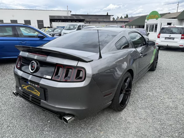 Ford Mustang 3.7 V6 - foto 6