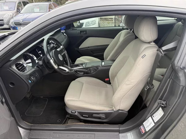 Ford Mustang 3.7 V6 - foto 8