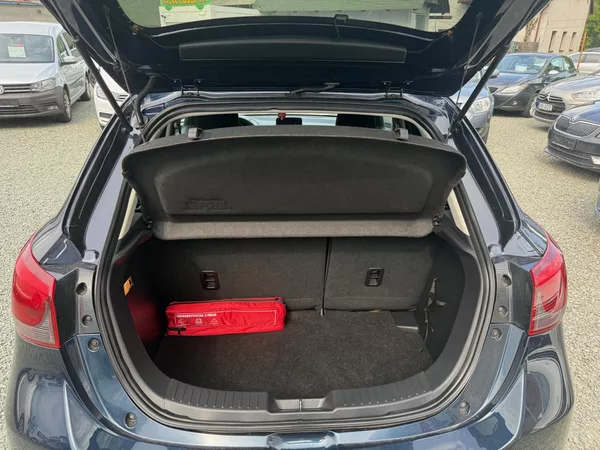 Mazda 2 1.5 SKYACTIVE - foto 11