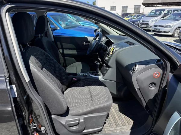 Nissan Qashqai 2.0 DCI 4x4 - foto 10