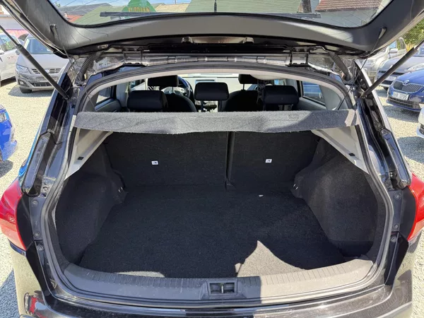 Nissan Qashqai 2.0 DCI 4x4 - foto 12