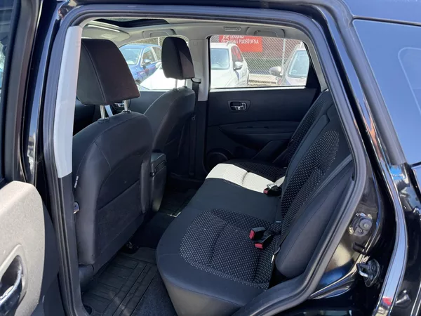 Nissan Qashqai 2.0 DCI 4x4 - foto 9