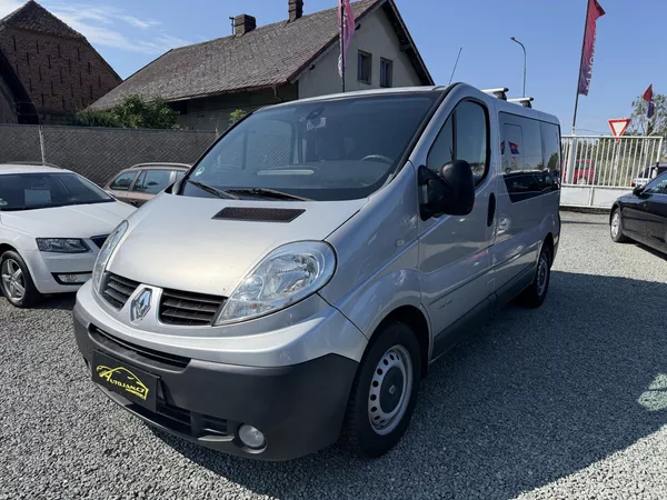 Renault Trafic 2.5 DCI PASSENGER 9 MÍST - foto 3