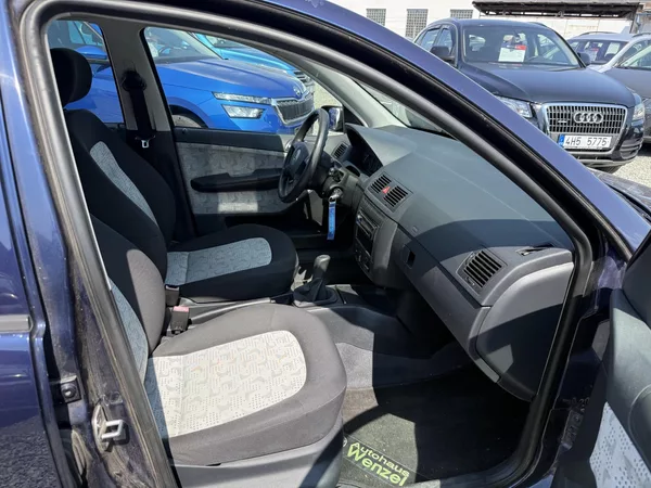Škoda Fabia 1.4 MPI KLIMA - foto 10